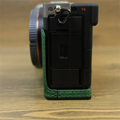 For Sony A7C II / A7CR Camera Bottom Case Retro PU Leather Half Body Cover with Battery Opening