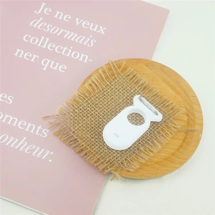 For Samsung Galaxy SmartTag2 Silicone Case Bluetooth Tracker Protective Case with Safety Pin