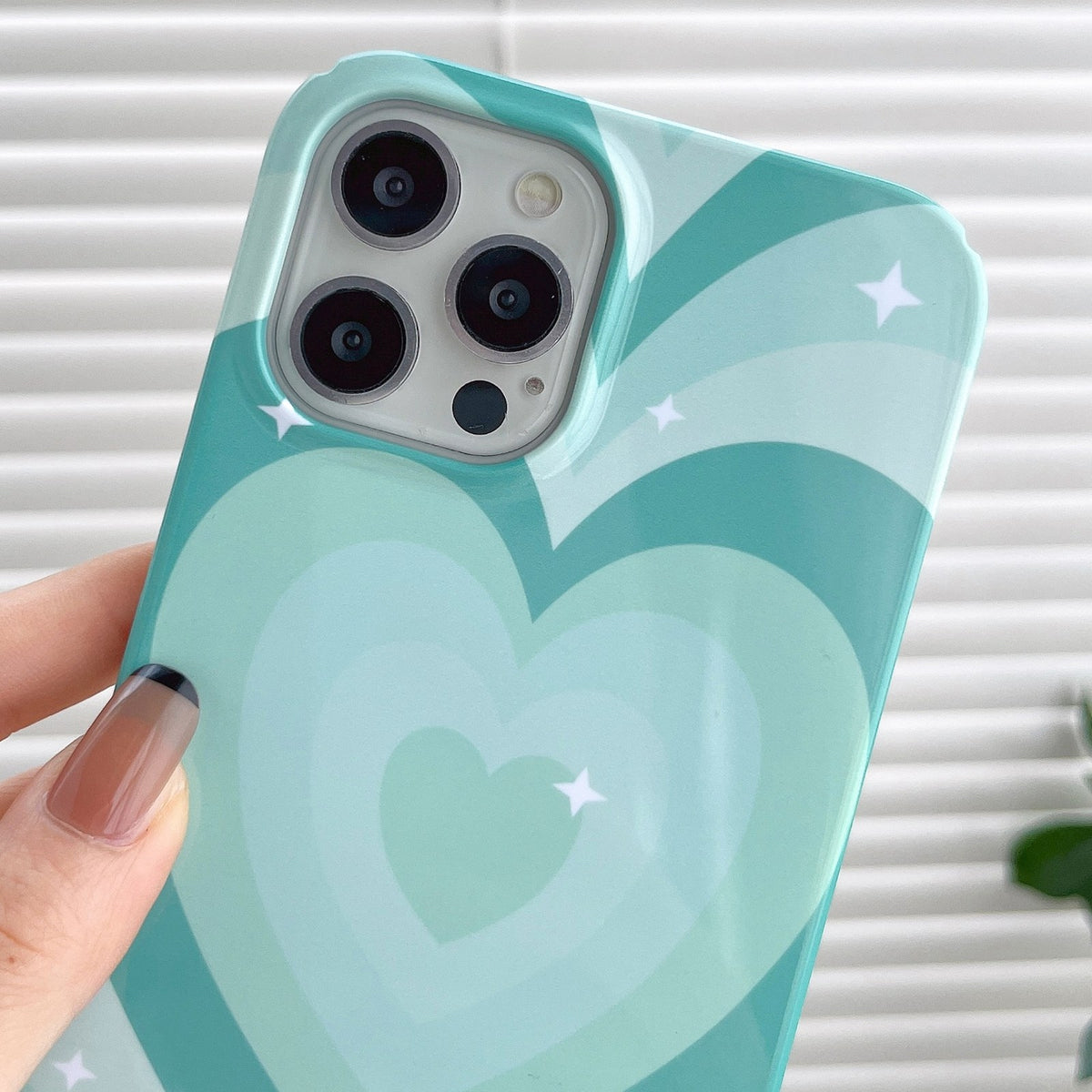 ELECTROPRIME For iPhone 15 Painted Pattern PC Phone Case(Green Love)