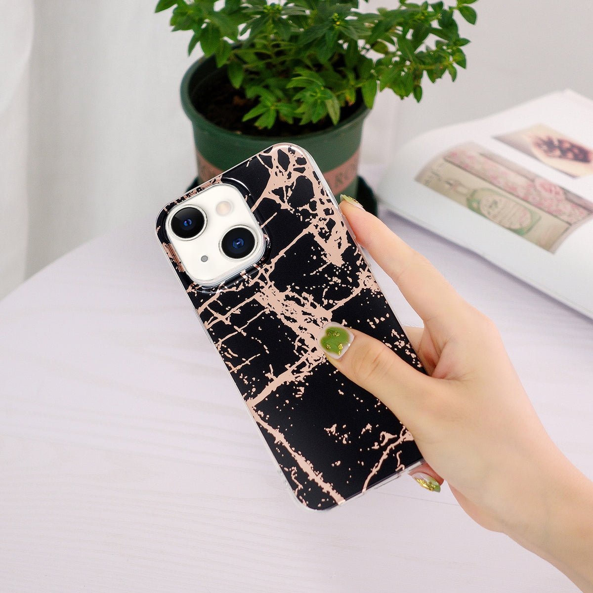 ELECTROPRIME Electroplating Soft TPU Phone Case For iPhone 15(Black Gold)