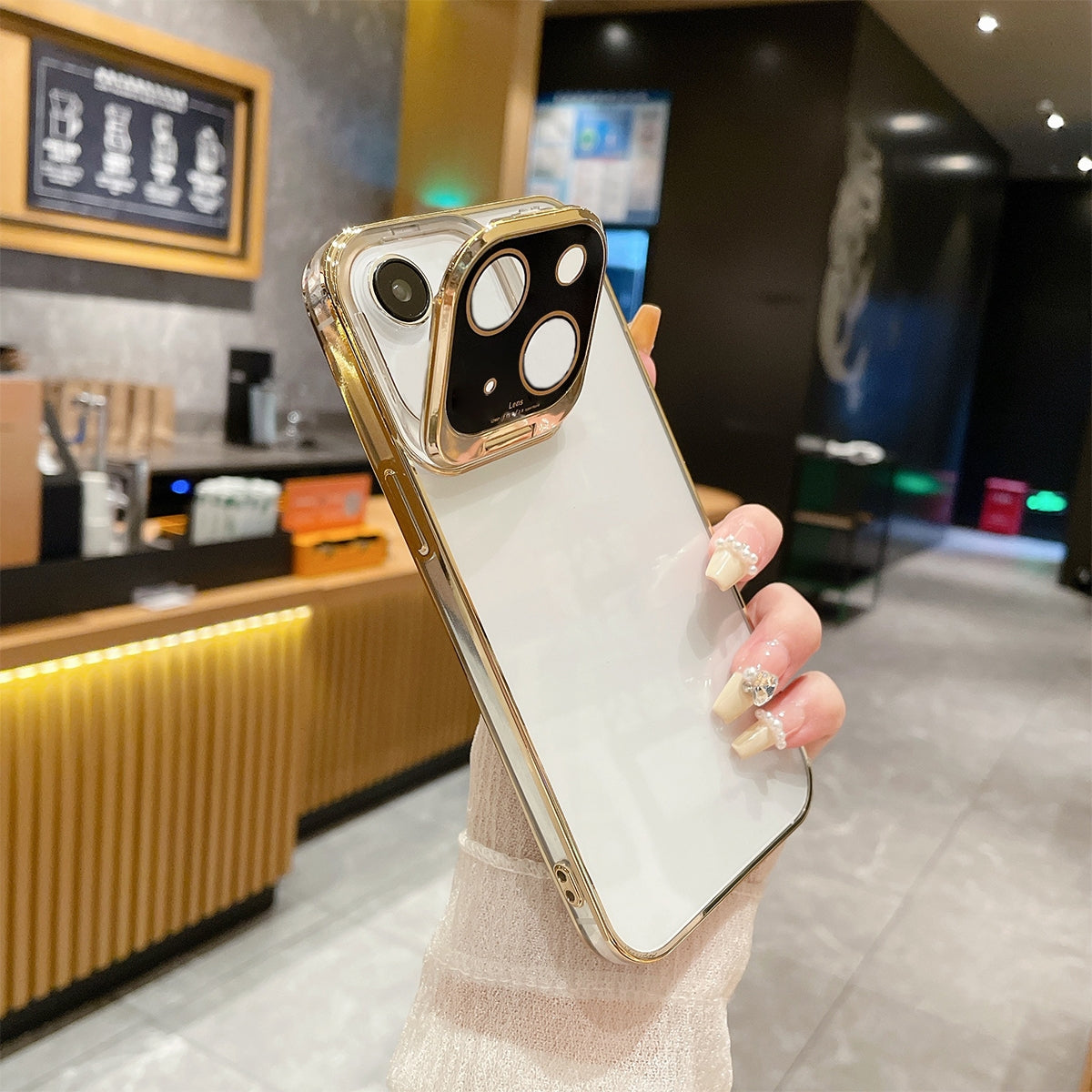 ELECTROPRIME For iPhone 15 Electroplated Lens Protectoin Holder TPU Phone Case(Gold)