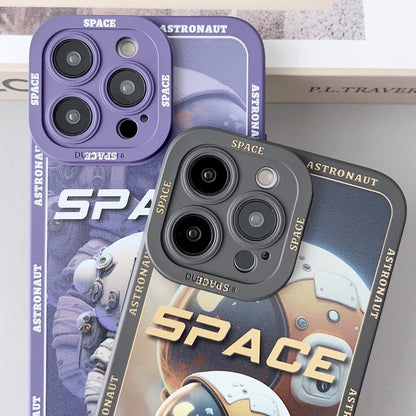 ELECTROPRIME For iPhone 15 Liquid Angel Eyes Giant Astronaut TPU Phone Case(Black)