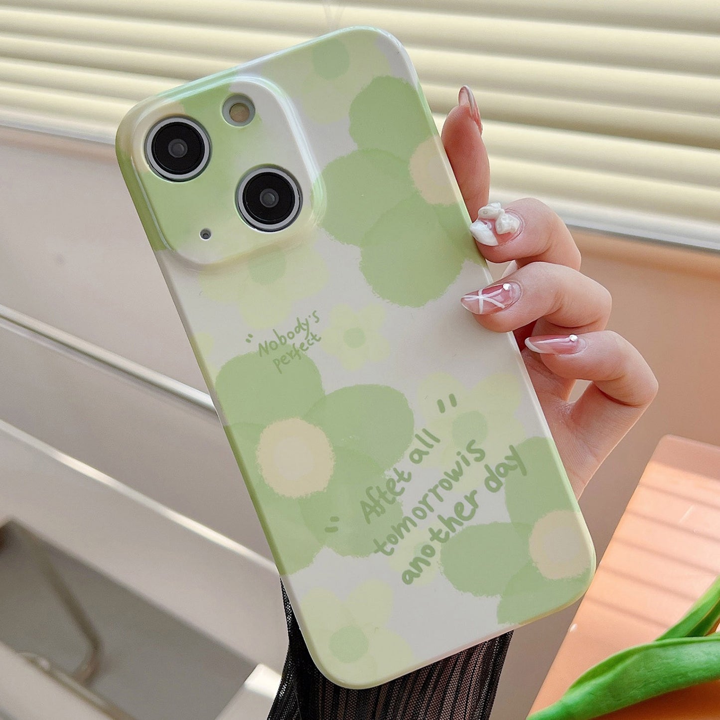 ELECTROPRIME For iPhone 15 PC Phone Case(Green Flower)