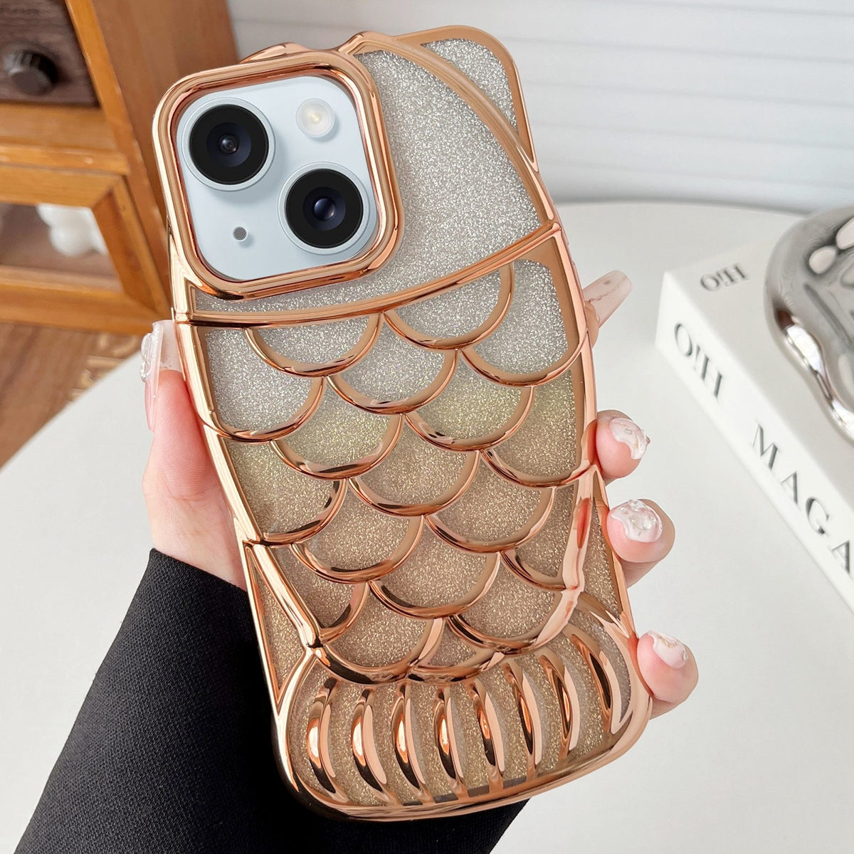 ELECTROPRIME For iPhone 15 Mermaid Shape Glitter Paper Embossed Electroplated TPU Phone Case(Gold)