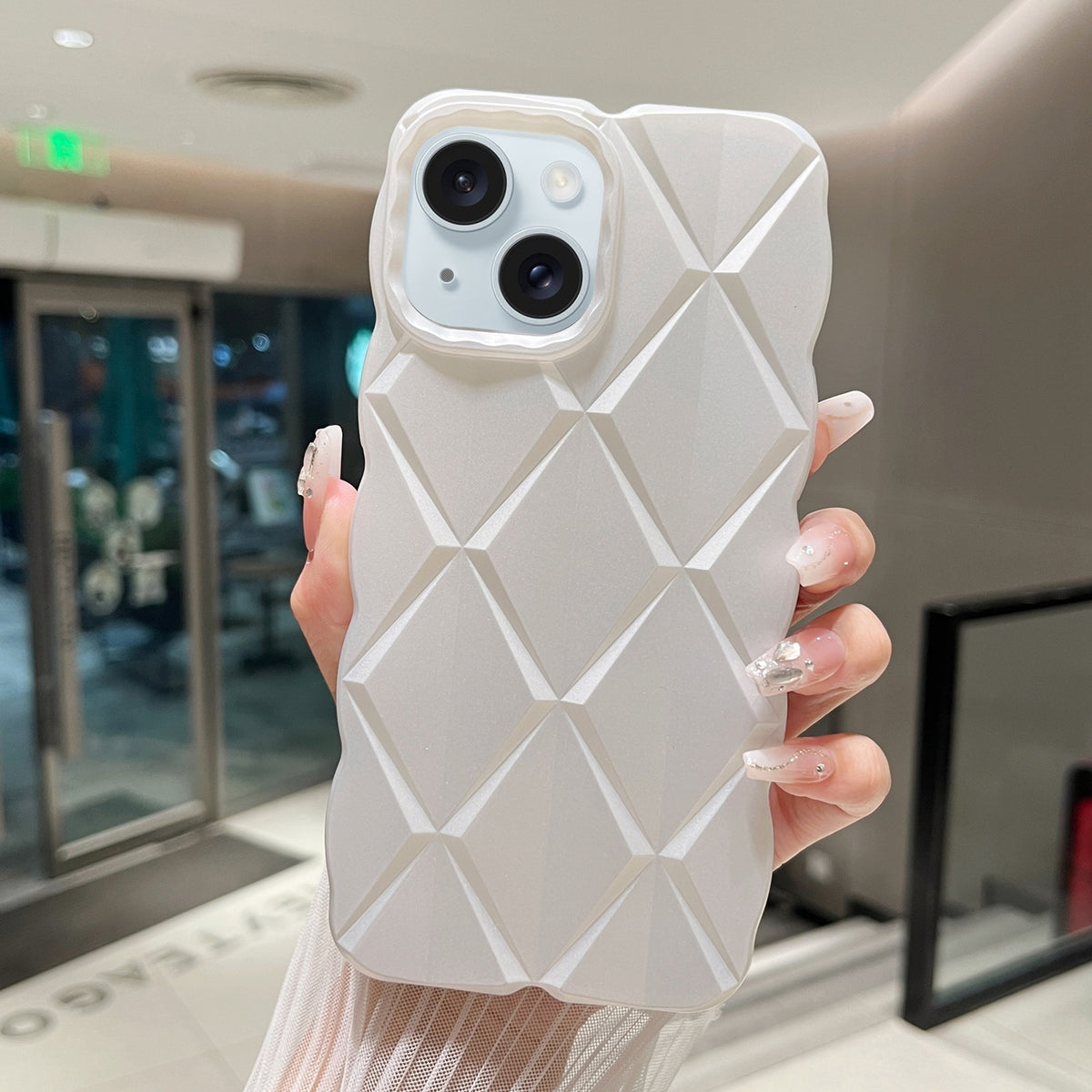 ELECTROPRIME For iPhone 15 Metallic Paint Diamond Lattice Skin Feel Full Coverage Shockproof Phone Case(White)