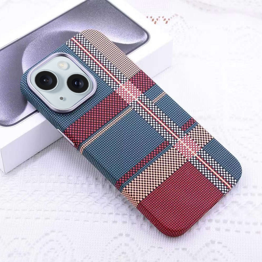 ELECTROPRIME For iPhone 15 Kevlar Carbon Fiber Texture MagSafe Magnetic Phone Case(Red Green Checkered)