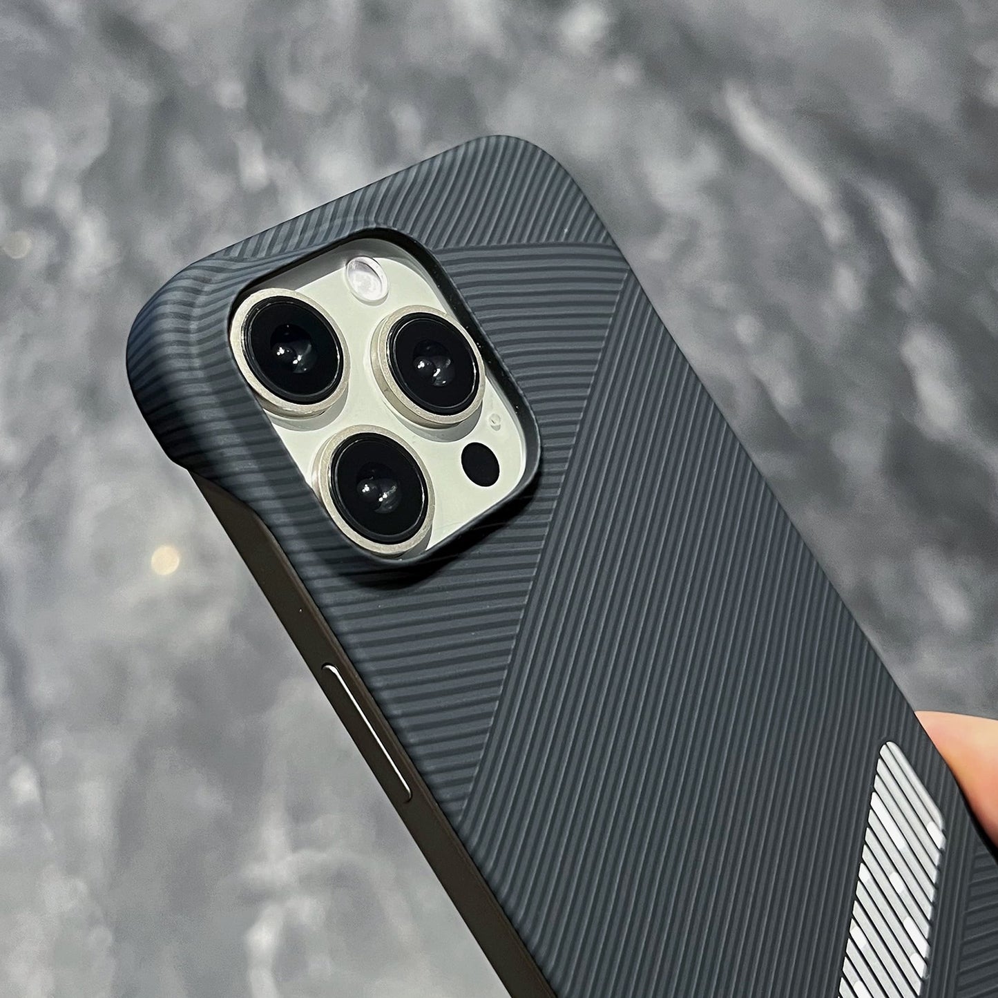 ELECTROPRIME For iPhone 15 Carbon Fiber Frameless Cooling Phone Case(Red)