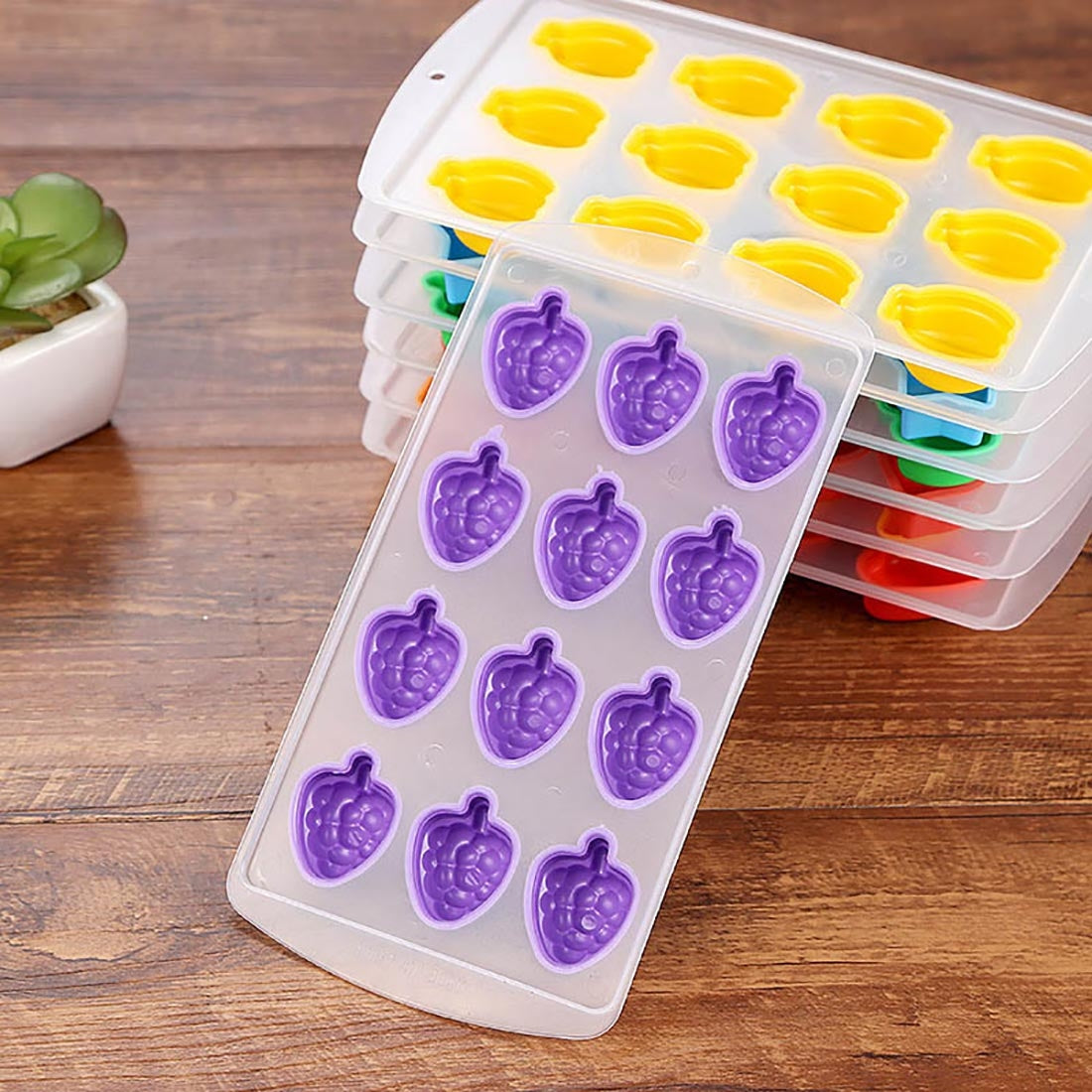 ELECTROPRIME Grape Shaped Silicon Ice Cube Tray / Ice Mold Random Color