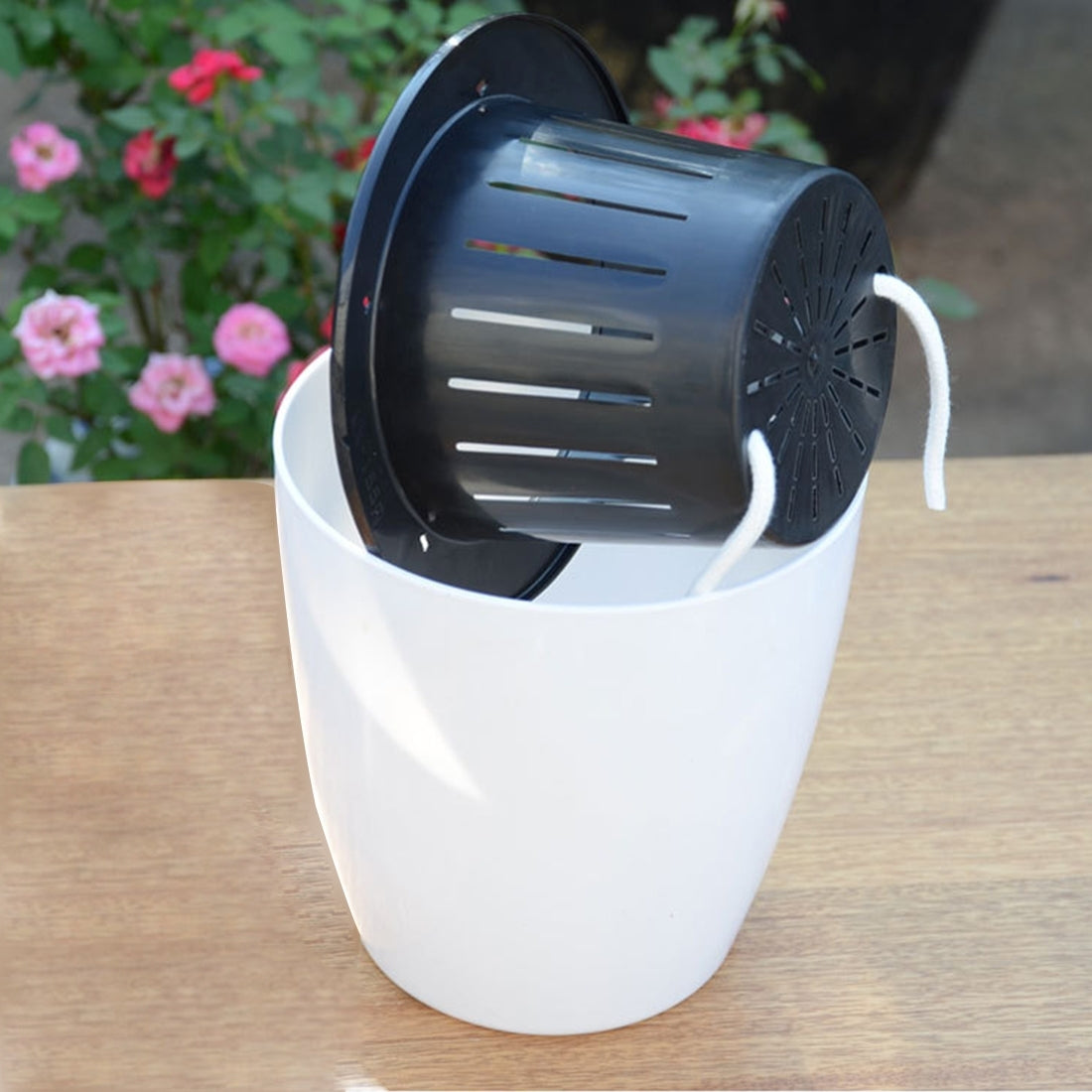 ELECTROPRIME Lazy Flower Pots Automatic Water-absorbing Hydroponic Potted Plants Circular Resin Plastic Flower Pots Double-layer Design Self Watering Planter, Diameter: 12cm, Height: 12.2cm(White)