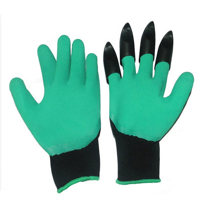 ELECTROPRIME A Pair Latex Protective Insulated Gloves with Claws ABS Plastic Gloves for Digging and Planting, The Right One with Claws