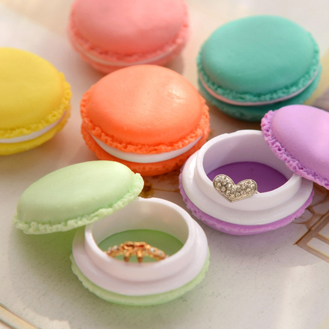 ELECTROPRIME 10 PCS Lovely Macaron Style Ornaments Box Portable Medicine Box Storage Box Random Color Delivery