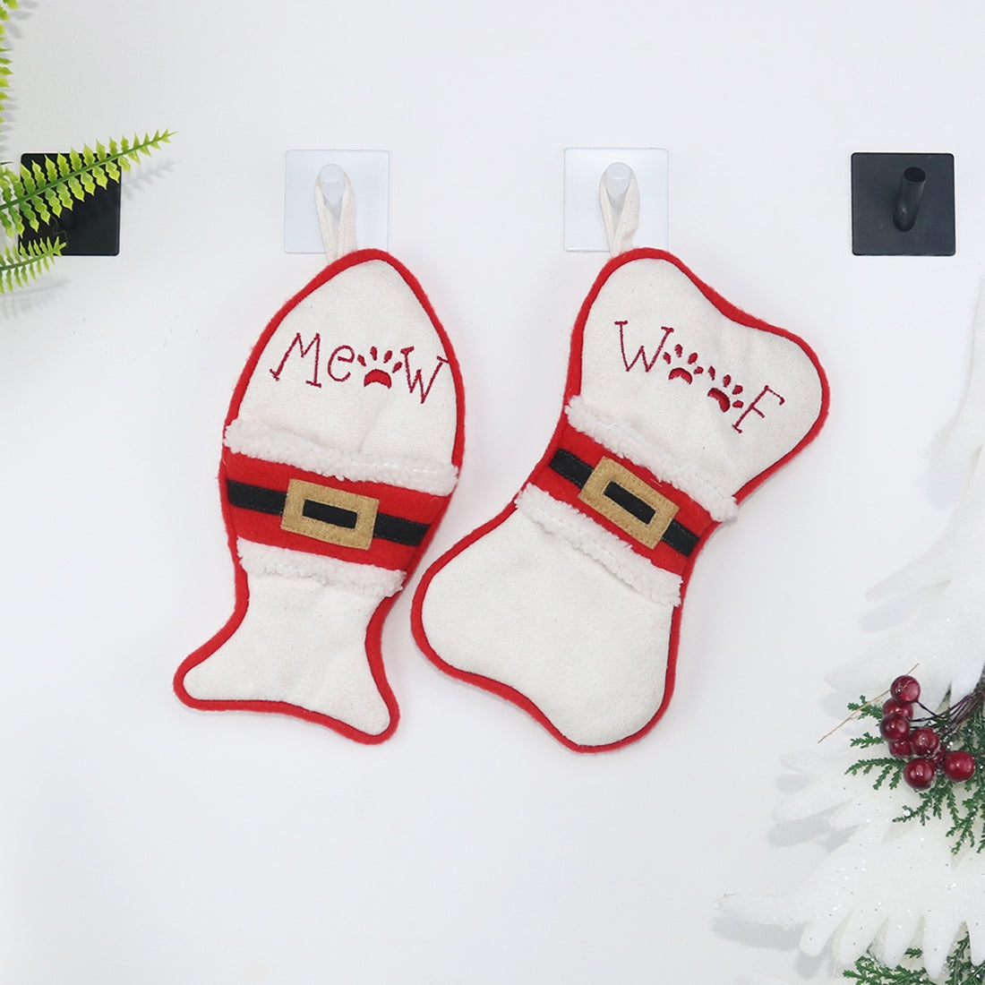 ELECTROPRIME CX20223 Multi-function Bone Shape Christmas Sock Gift Bag Knife Fork Sleeve Christmas Tree Pendant Decoration(White)