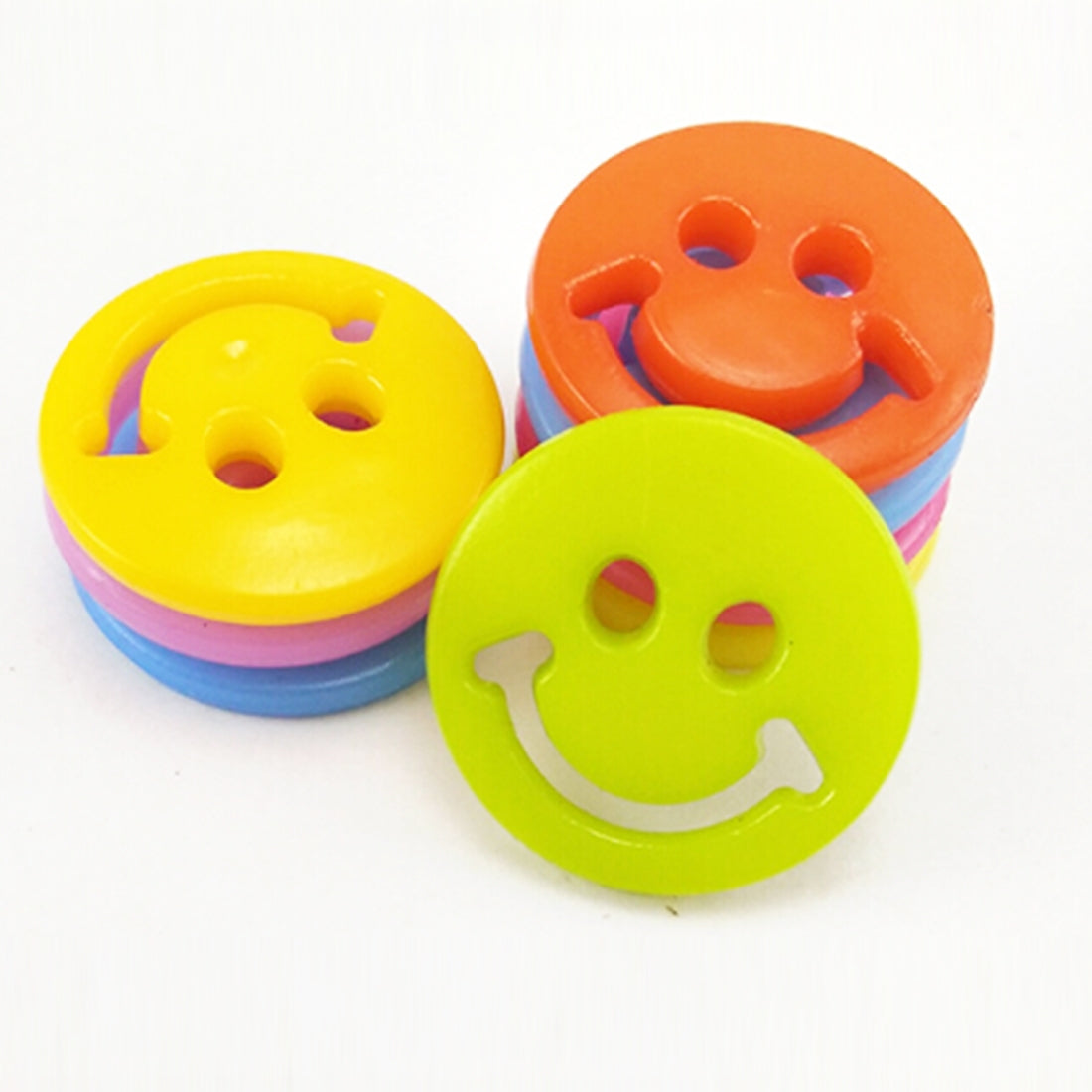 ELECTROPRIME 400 PCS Smile Face Resin Children Sweater Buttons Sewing Buttons in Bulk , Random Color, Diameter: 12.5mm