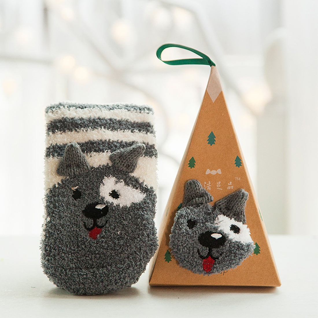 ELECTROPRIME Winter Coral Velvet Thick Warm Cartoon Adult Socks, Stereoscopic Animal Pattern Christmas Boxed Gift Socks, Random Style Delivery