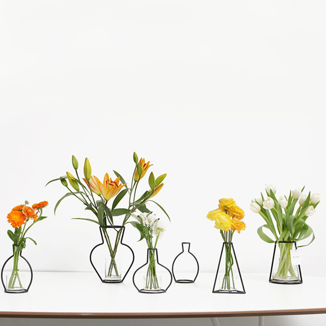 ELECTROPRIME Black Iron Flower Vase Frame Plant Holder, Decorating Indoor Cafe Home, Size: 12cm x 23cm