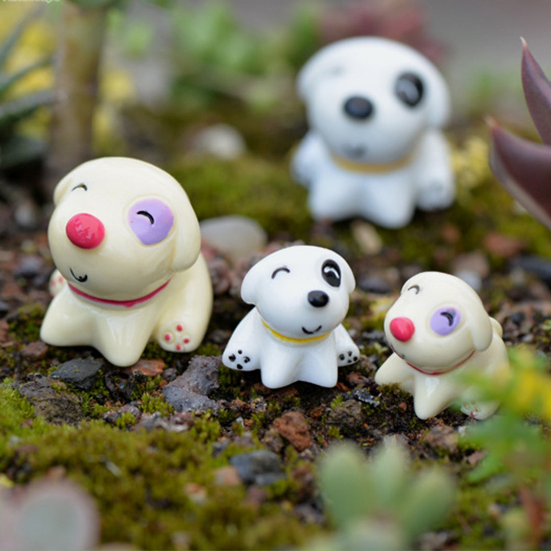 ELECTROPRIME 4 Colors Sit Dog Garden Dollhouse Decoration Moss Micro Landscape Resin Ornaments, Size: 2.2cm x 1.8cm