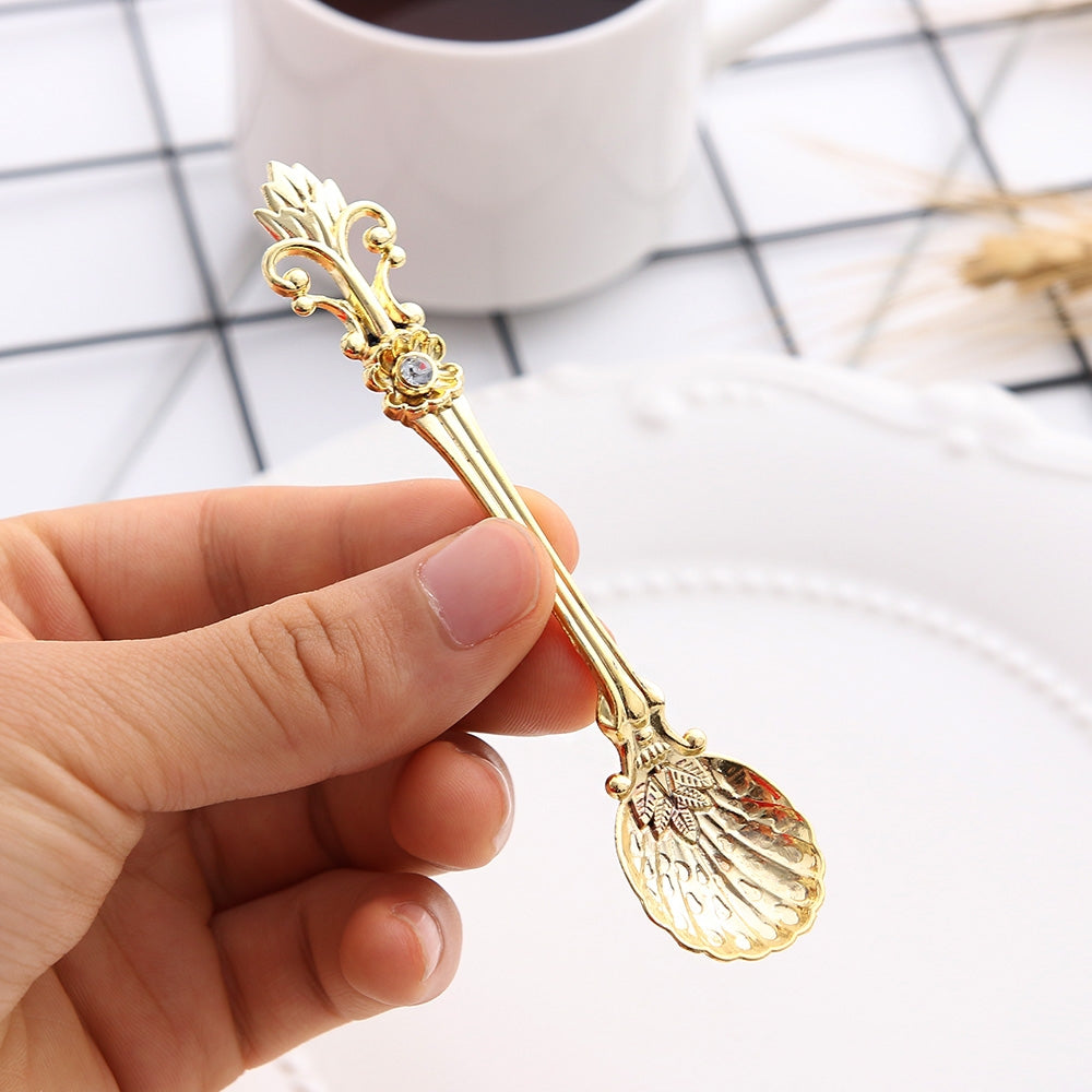 ELECTROPRIME 6pcs / Set Vintage Mini Coffee Spoons Suit Royal Style Metal Carved Coffee Fruit Cutler Dessert Flatware Kitchen Tools Gold