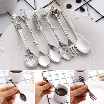 ELECTROPRIME 6pcs / Set Vintage Mini Coffee Spoons Suit Royal Style Metal Carved Coffee Fruit Cutler Dessert Flatware Kitchen Tools Silver