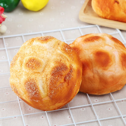 ELECTROPRIME Simulation PU Model Powder Pineapple Bread Decoration Photography Props Home Decoration Window Display(Pineapple Bread)