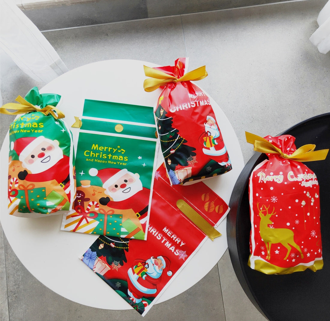 ELECTROPRIME 50pcs / Pack Christmas Gift Bag Candy Biscuit Drawstring Bundle Christmas Cookie Bag, Random Pattern Delivery