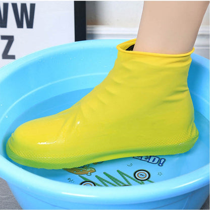 ELECTROPRIME 2 Pairs Waterproof Shoe Cover Raincoat Non-slip Reusable Silicone Insole Shoe Slip Rainshoes Cover, Size:L(Black?Short Tube?)