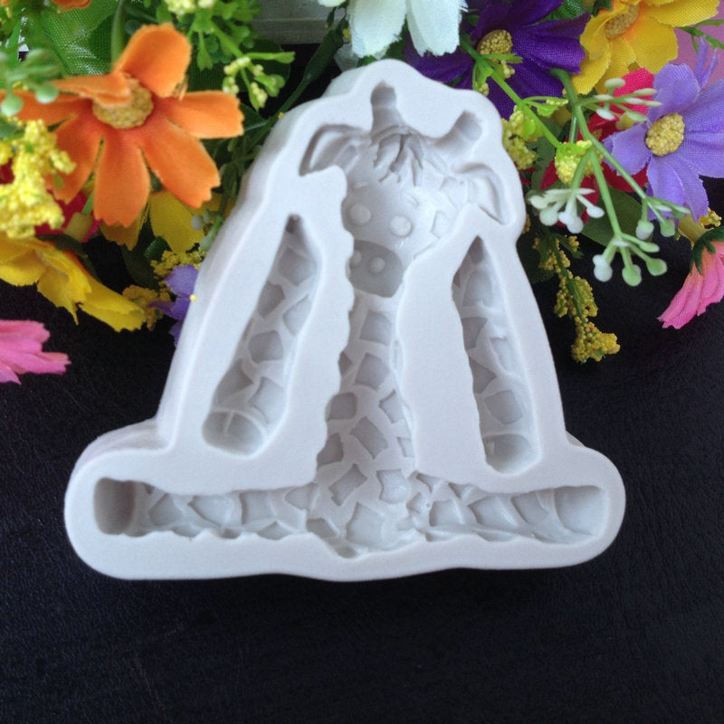 ELECTROPRIME 2 PCS 3D Animal Shape Silicone Form Fondant Cake Biscuit Molds(Giraffe)