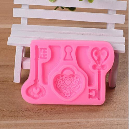 ELECTROPRIME 2 PCS Food Love Lock Key Fondant Silicone Mold DIY Baking Cake Decoration Tool(Pink)