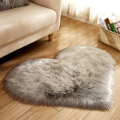ELECTROPRIME Love Heart Rugs Artificial Wool Sheepskin Hairy Carpet Faux Floor Mat Fur Plain Fluffy Soft Area Rug Tapetes, Size:50*60cm(Grey)