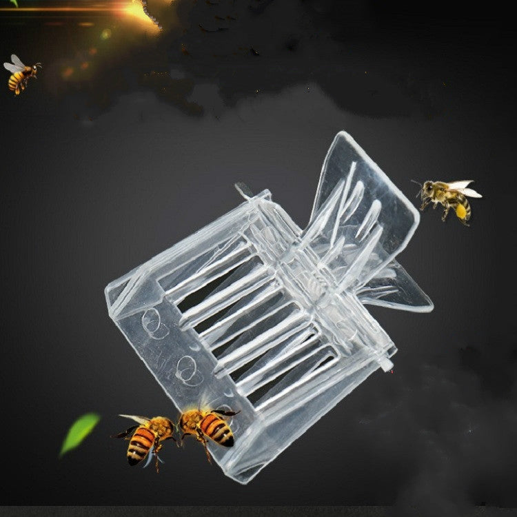 ELECTROPRIME 2 PCS  Plastic Book Clip Type Bee King Cage Beekeeping Tool