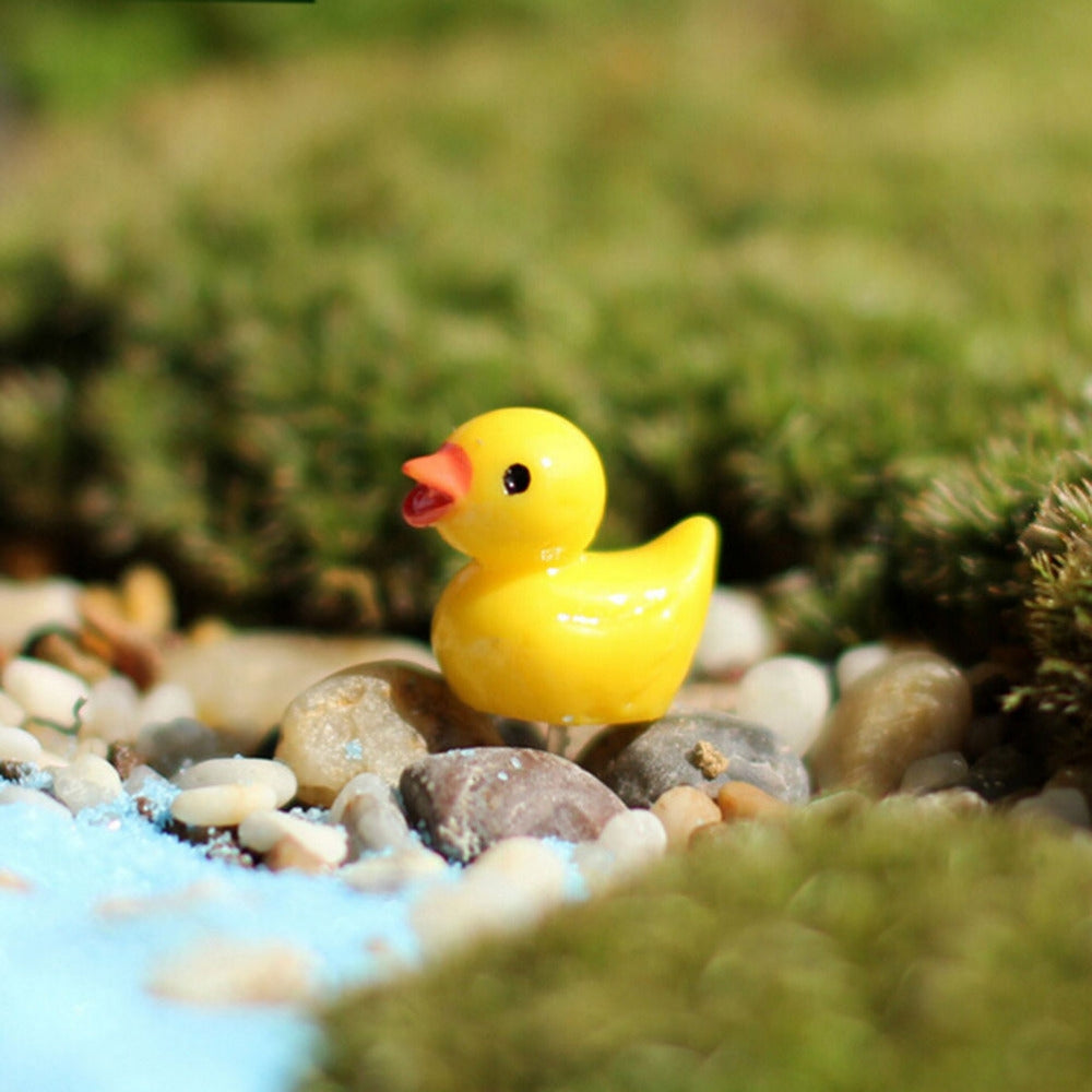 ELECTROPRIME 5 PCS Mini Doll House Accessories Resin Three-dimensional Small Yellow Duck Plant Decoration