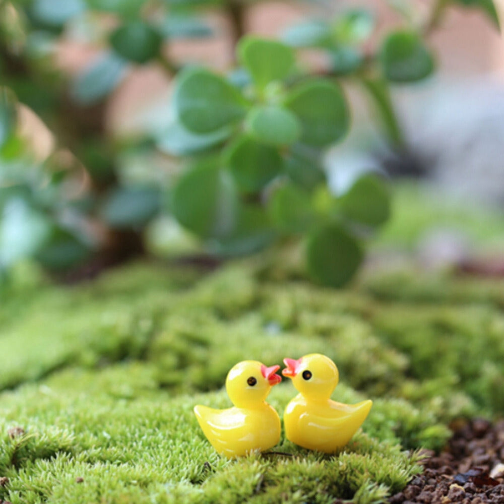 ELECTROPRIME 5 PCS Mini Doll House Accessories Resin Three-dimensional Small Yellow Duck Plant Decoration
