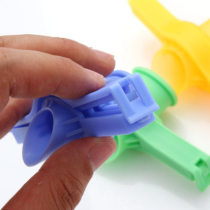 ELECTROPRIME Portable Bag Sealing Clip Out Nozzle Kitchen Preservation Tool, Random Color Delivery